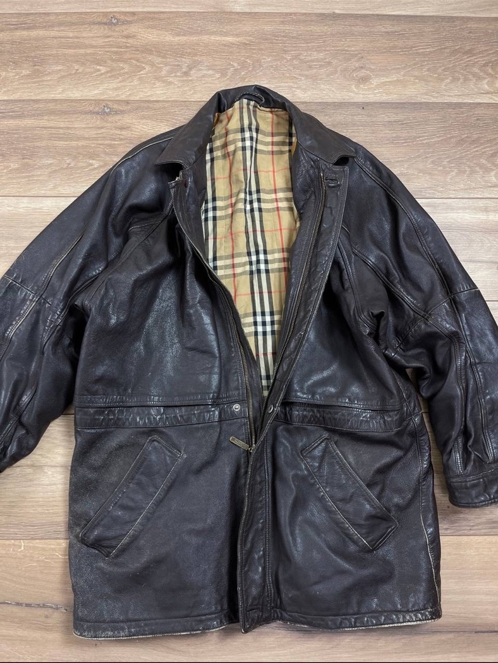 Burberry Men's Brown Leather Jacket with Plaid Lining - Picture 2 of 6